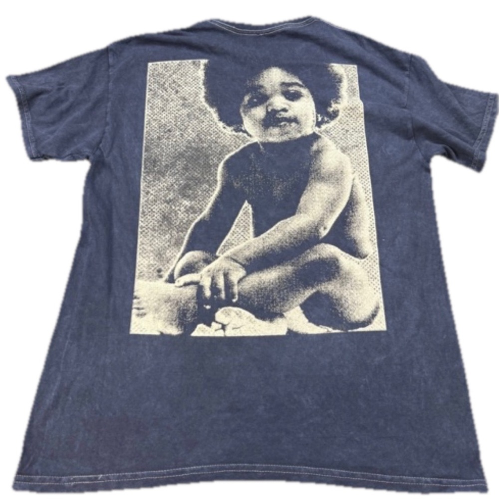 New Biggie Smalls Blue Gold Graphic T-Shirt Size XL - Picture 2 of 3